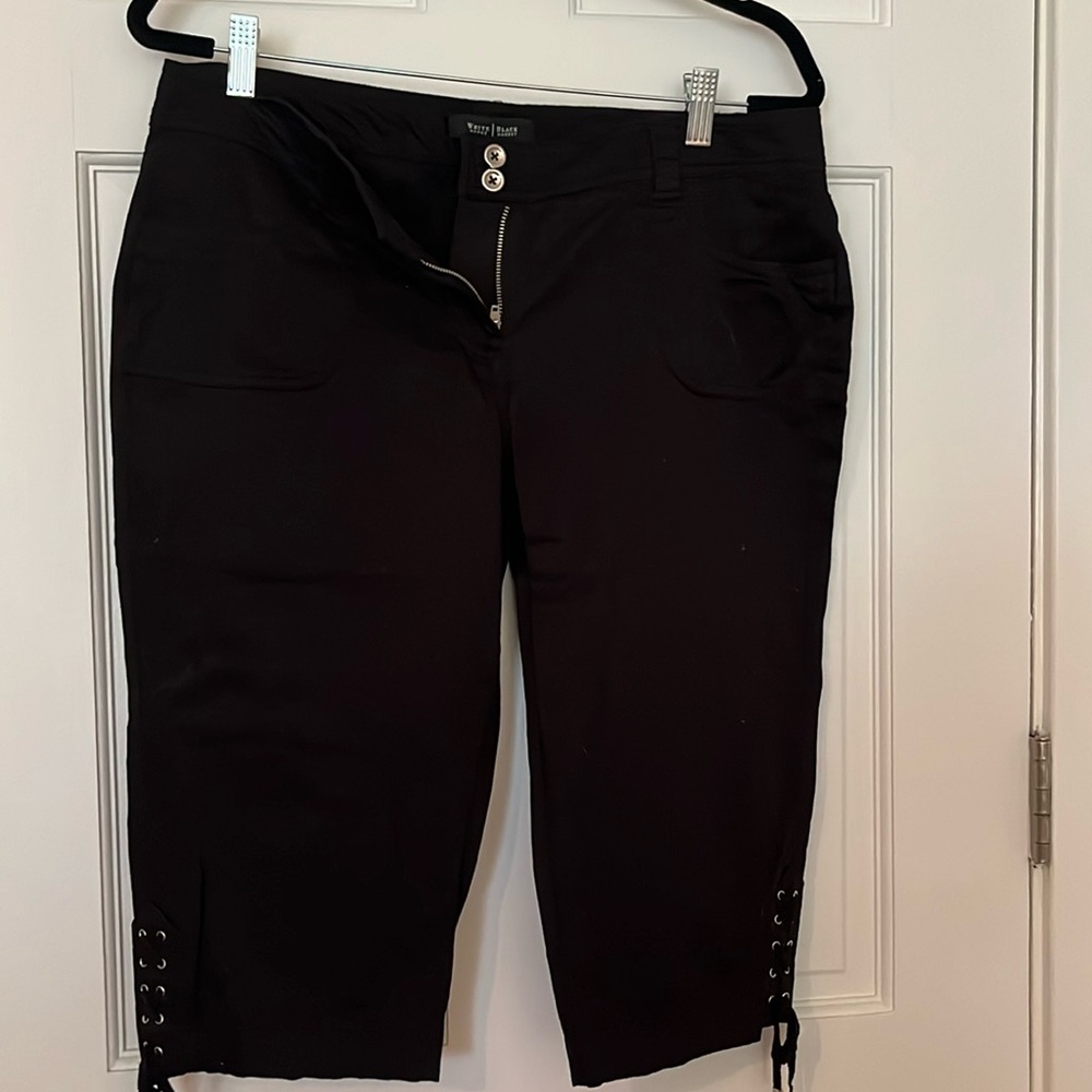 White House Black Market Capri new without tags